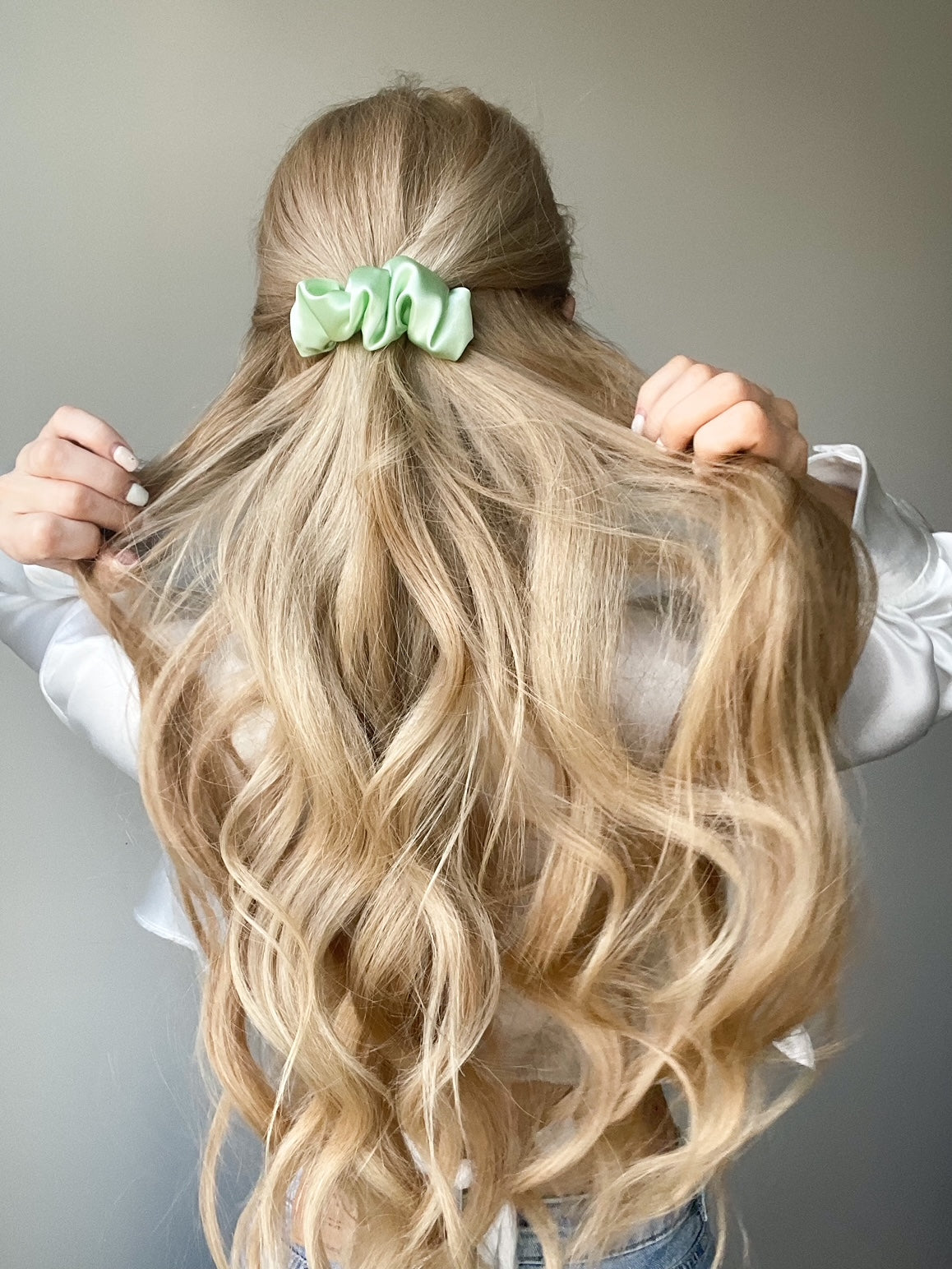LIGHT GREEN hair clip 