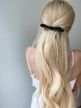 BLACK velvet pin 