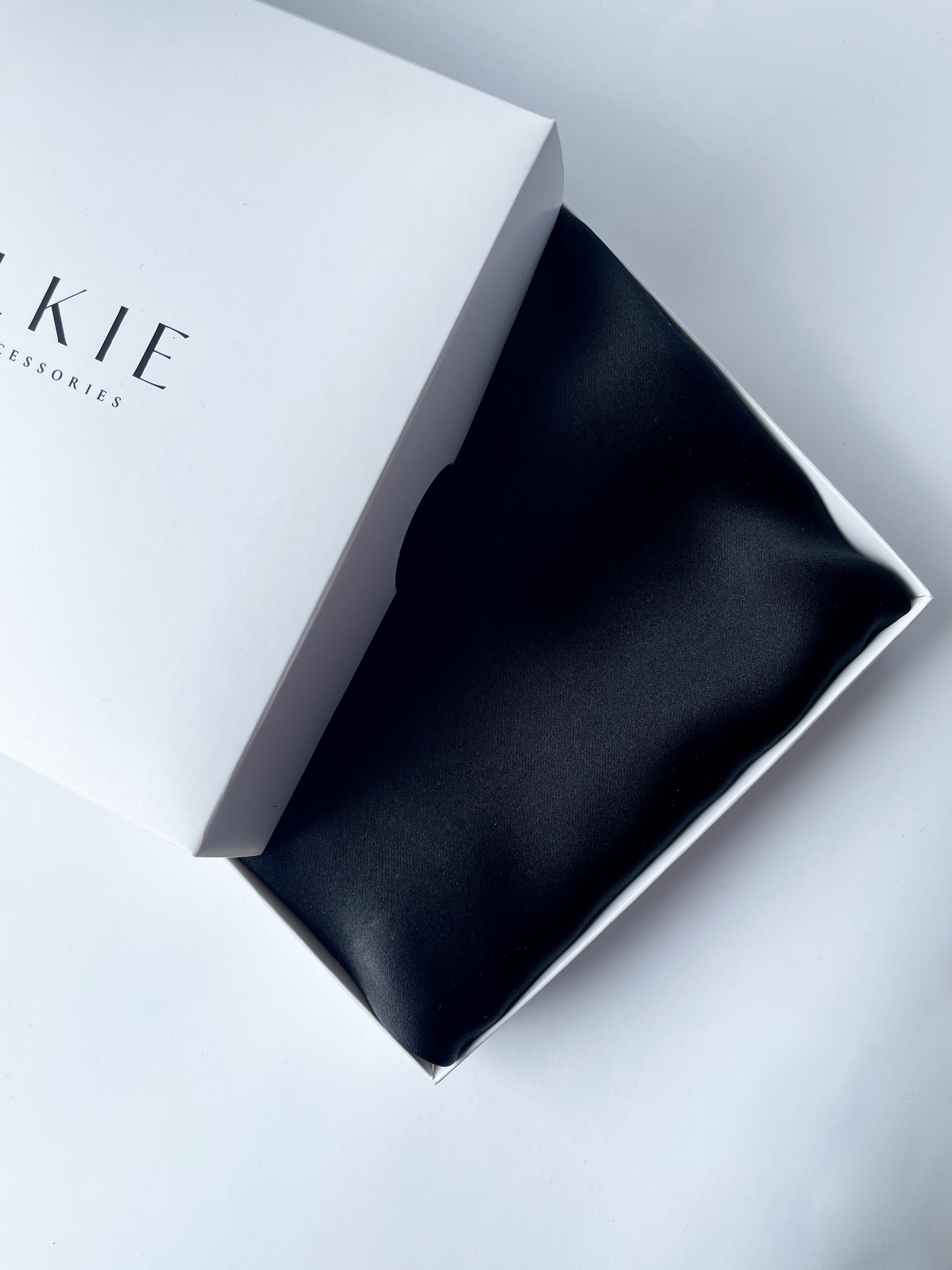 BLACK silk pillowcase