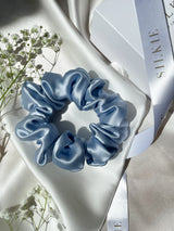 BABY BLUE šilkinė plaukų gumytė
