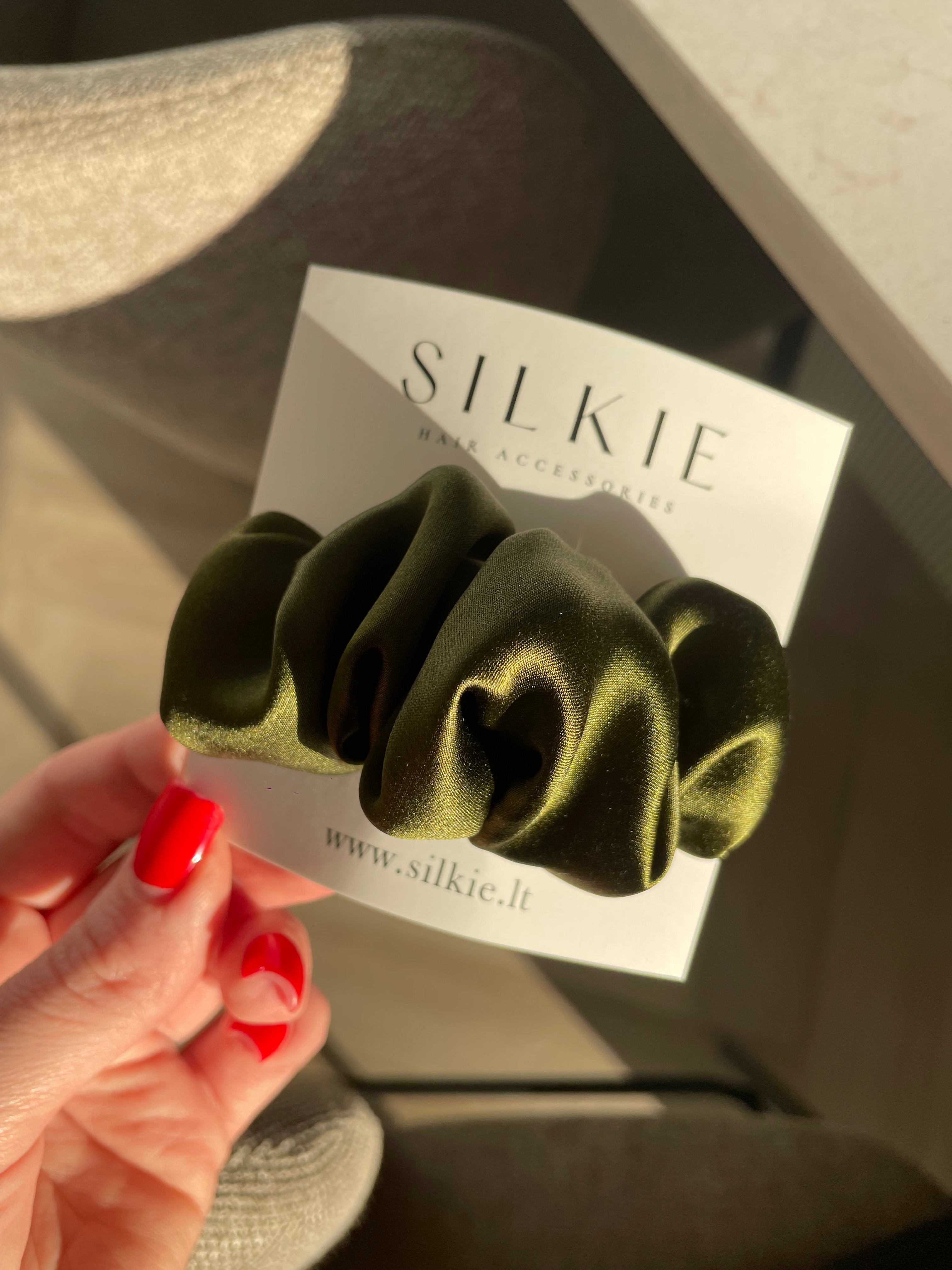 Olive plaukų segtukas