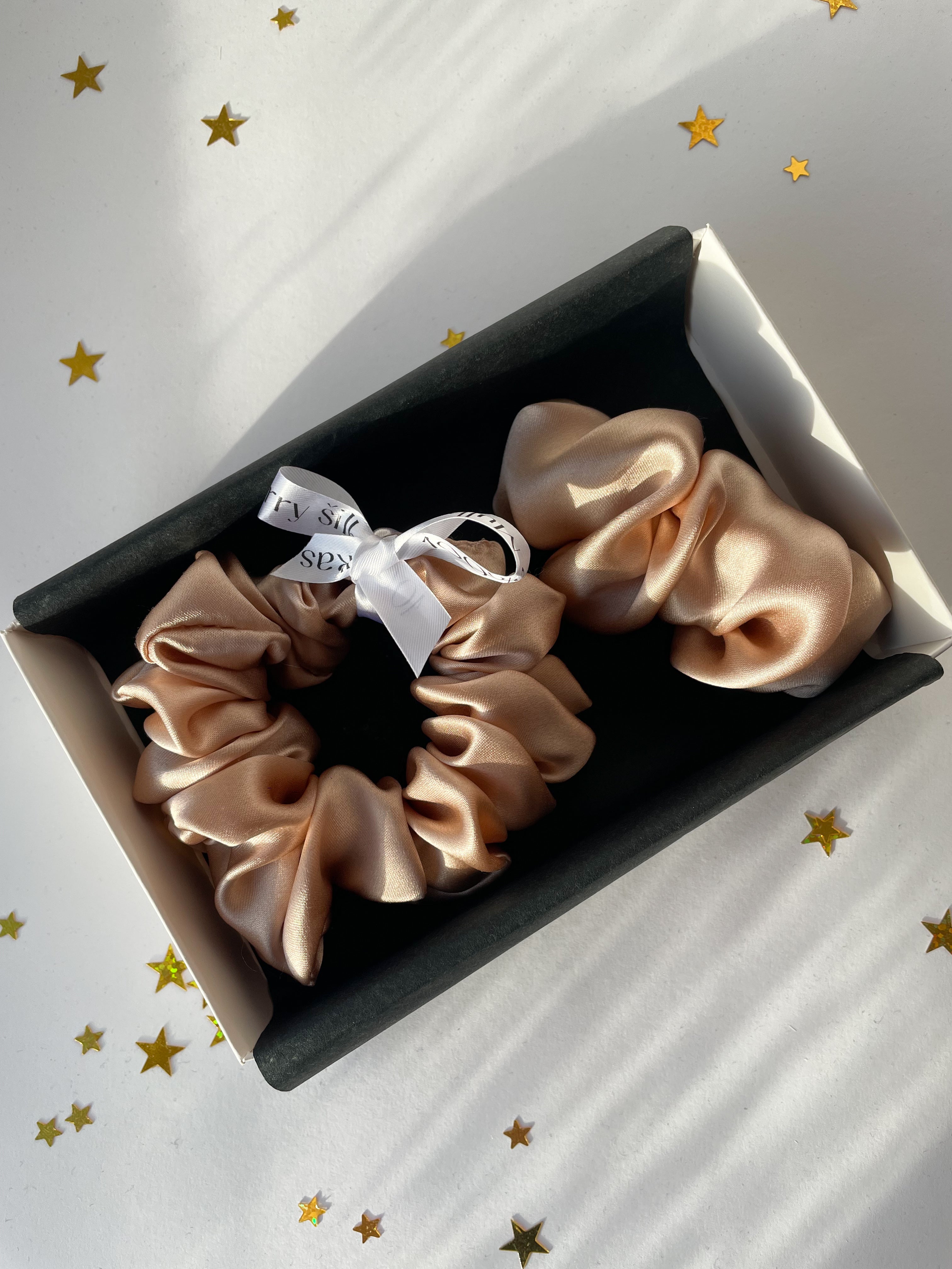 CREAM šilkinis segtukas ir M dydžio gumytė