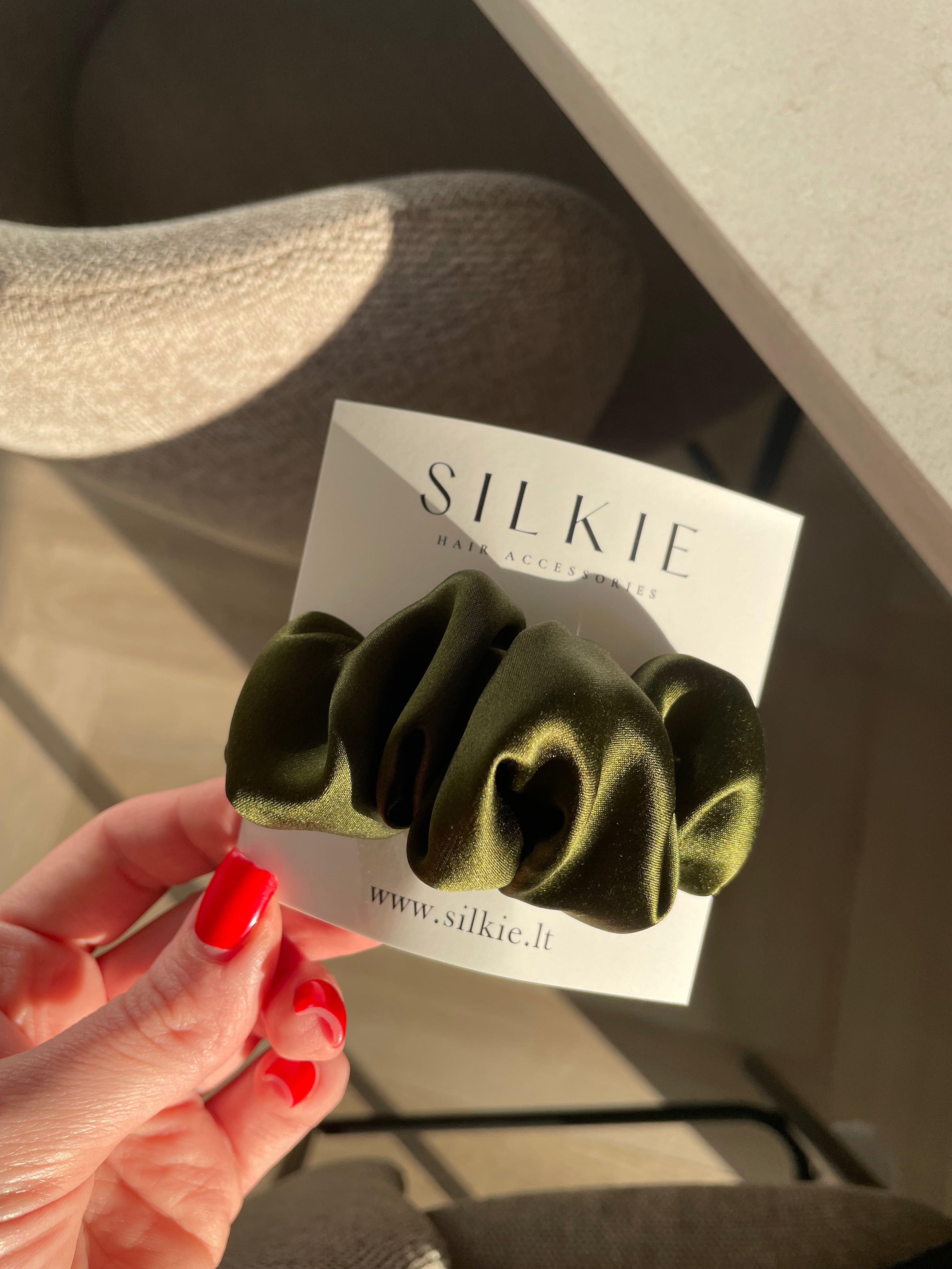 Olive plaukų segtukas