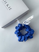 ROYAL BLUE šilkinė plaukų gumytė